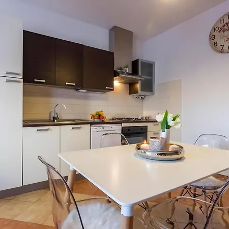 Anavi Mit Privatem Pool Und Grossem Garten بيت للعطل